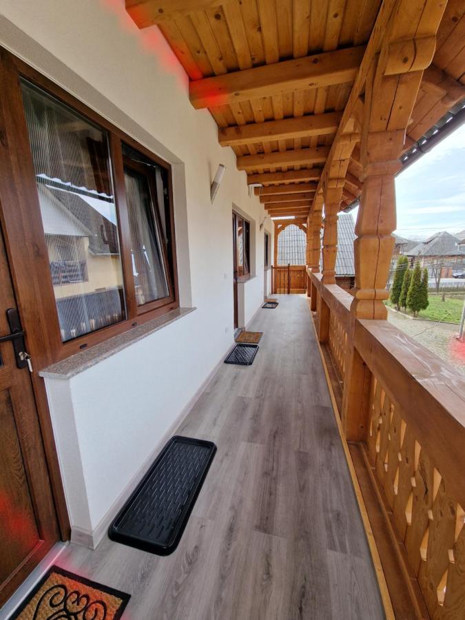 Ferienwohnung La Mona Bîrsana Exterior foto